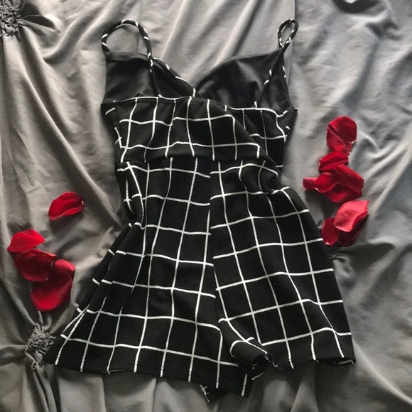 black and white romper size small - Picture 3 of 3